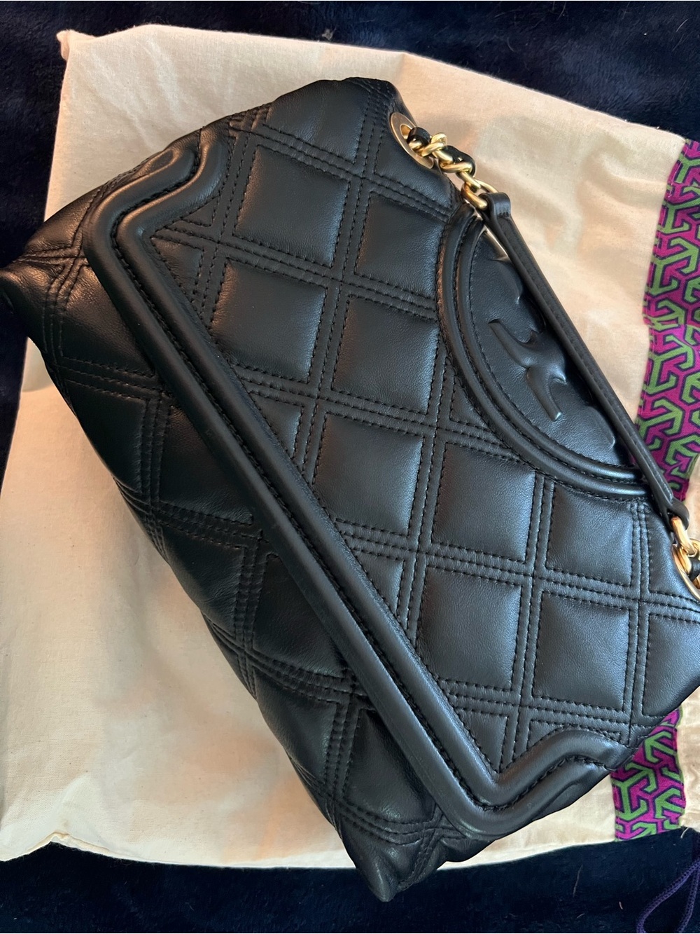 Tory Burch Black Quilted Leather Soft Fleming Shoulder Bag - Picture 2 of 14
